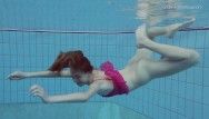 Solo hotty swims bare anna chick
