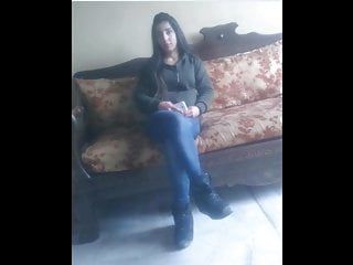 Una ragazza siriana manda foto svestite al suo ragazzo